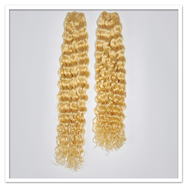 Blond kinky curl hair extension